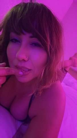 Los Angeles Female Escort — Private Incall/Outcall Sessions Tonight (3/13/2026) - 1
