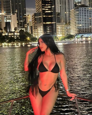 Sarasota Female Escort — Wet Mouth Session - 1