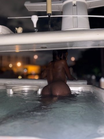 Dallas Female Escort — car dates, facetime 24/7, incalls & outcalls - 1