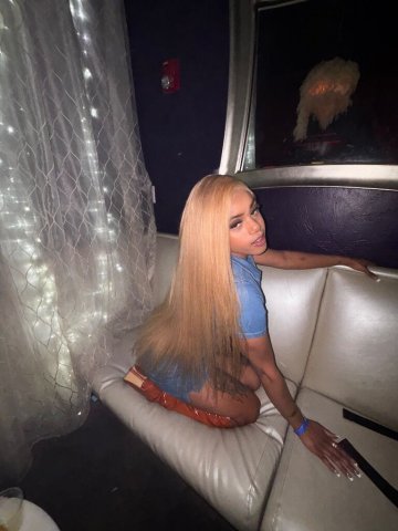 St. Louis Petite Female Escort — Incalls & Outcalls (Verification Required) - 1