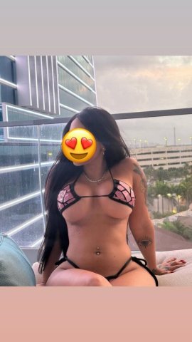Scranton PA Latina Escort — 24, Hablamos español - 1