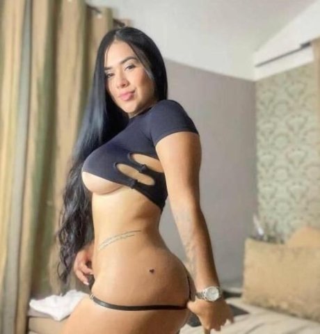 Latina Escort — Raleigh/Durham NC (24) - 1