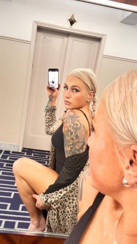 Manhattan Female Escort — Polish/American Head Spinner - 1