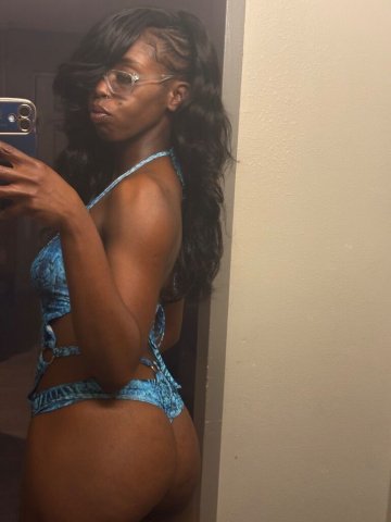 Killeen TX Female Escort — In-Call & Out-Call Companion - 1