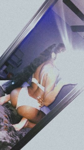 Petite Redhead Escort (22) — Orange County Outcalls/Incalls - 1