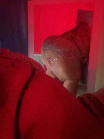 Richmond, VA Female Escort — discreet head doc - 1