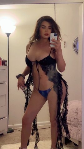 Valeria — Latina escort (pics) en Northern Virginia/D.C. area - 1