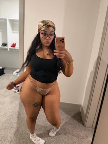 Seattle Female Escort — Full Service Specials & Natural Body - 1