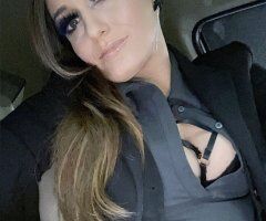 Palm Springs escorts - Discreet mature escort in Palm Springs — fantasy & fetish play