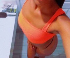 Long Beach Female Escort — Incall in a Car or Car Outcalls - Image 2