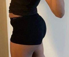 Raleigh-Durham Outcall Female Escort — Facetime Shows, Content Bundles, 2-Girl Special - Image 6