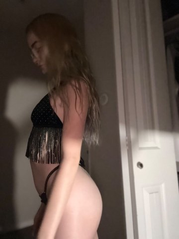 Mini — Petite Blue-Eyed Female Escort for Outcalls & FaceTime (OUtcalls) - 1