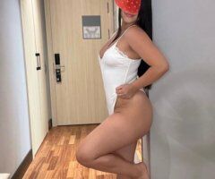 Emma—Discreet Female Escort in Little Rock (Strawberry theme) - Image 2