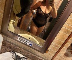 Detroit escorts - Detroit Female Escort — sensual massages (nude or dressed up) for this week