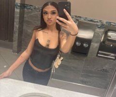 Seattle escorts - Petite Blasian Escort (18+) in Seattle — Incalls, Outcalls & Cardates