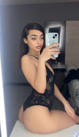 Petite Puerto Rican Female Escort near Portland Airport — Incall - 1