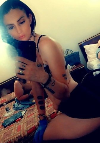Long Island NY 34yo Certified Brain Surgeon Escort — 5'6”, 130 lbs - 1