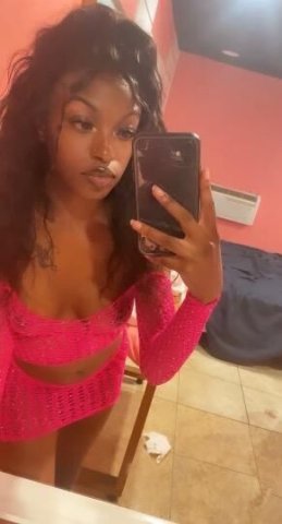 Massage Goddess Outcalls in North Jersey — Slim, Petite Escort - 1
