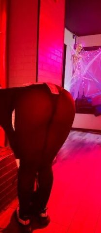 Slim Thicc Ebony Water Booty Incall/Outcall (Milwaukee, WI) — Cardate - 1