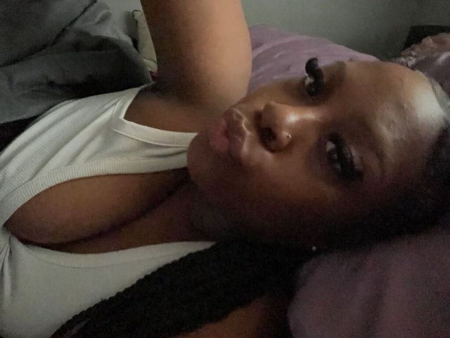 Cute Thick & Chill Chocolate Girl  Long Braids Escort in Charlotte - 1