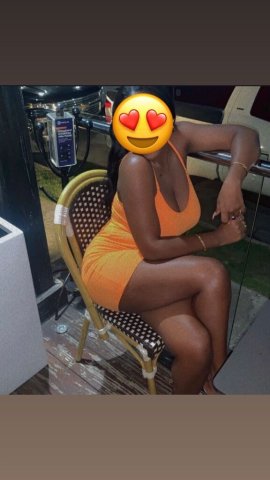 Raleigh-Durham Upscale Female Escort for 4 Hours of Erotic Fantasy - 1