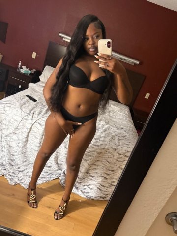 Washington D.C. Incalls & Outcalls — Slim Thick Young Woman (Nicki) - 1