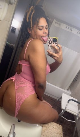 Louisville KY Incall/Outcall Female Escort — 30 Min Hour + Discreet Wet Tight Fun - 1