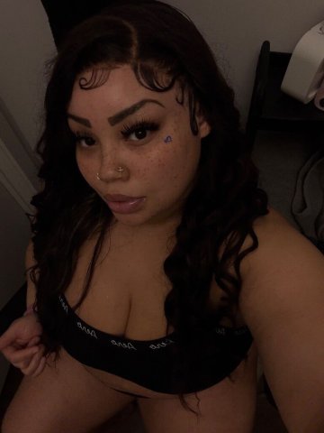 Honey — Wilmington DE Female Escort for Limited Time Visits - 1