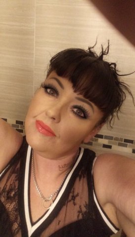 Kendra — Portland Female Escort for Outcalls & Car Dates - 1