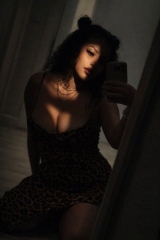 Seattle Female Escort — QV Drive-in (Renton) + Premium Incall - 1