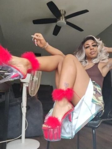 Brooklyn, NY Female Escort — Strap & foot fetish sessions - 1