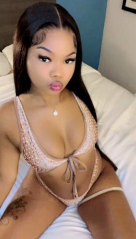 Cincinnati OH Female Escort — Paid photo/video & hookup sessions - 1
