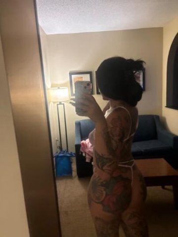 Girl Next Door in Milford DE — Green-Eyed 5'7 Slim-Thick Escort (Incalls/Outcalls) - 1