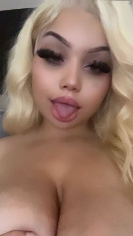Tacoma, WA Female Escort — Discreet, Sensual & Attentive - 1