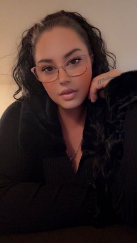 Indianapolis IN Female Escort — Tall curvy nights, overnights available - 1