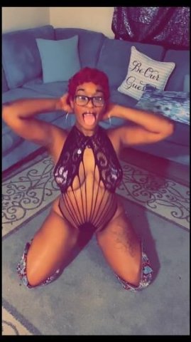 Savannah Model & Video Model — Hair Stylist Services + Outcalls - 1