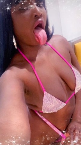 Bronx Female Escort — Incalls & outcalls, content creating - 1
