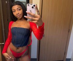 Seattle Petite In-Call/Outcall — Honey-Toned Wet Play, Discreet Booking - Image 2