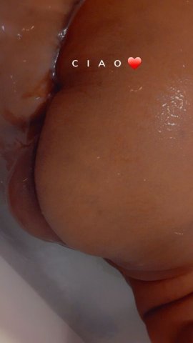 Minneapolis / St. Paul Outcall Female Escort - 1