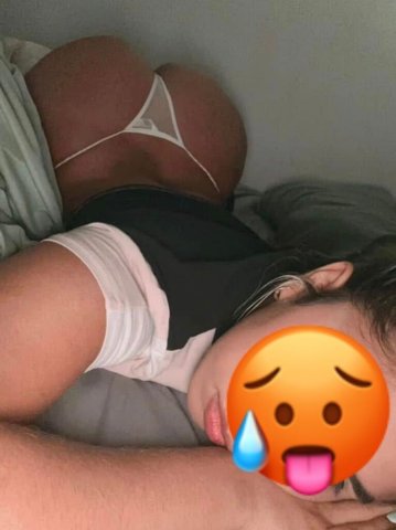 Dani (24) — Latina escort en Wilmington, NC - 1