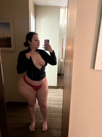 Kitty’s Latina Vibes Back in the San Fernando Valley - 1