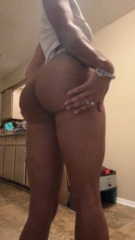 Toledo Waterpark Activated Female Escort — Foot Fetish Queen - 1