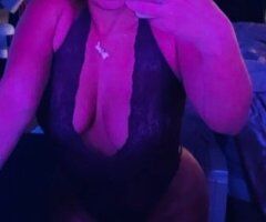 Visalia escorts - Visalia Greek Mouth-to-Mouth Focus Escort