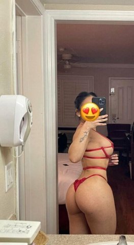 North Jersey Latina GFE & BBJ with Massage, Kissing - 1