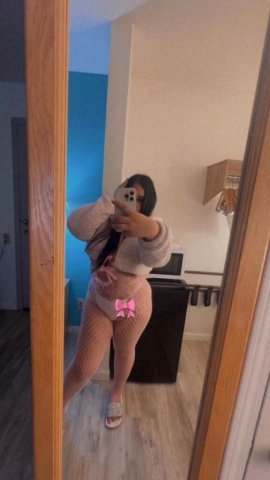 Latina Mami Female Escort — Natural Body, Sweet Personality - 1