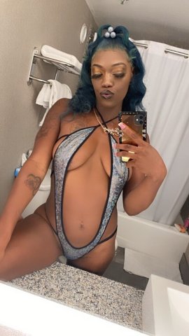 Chico CA Female Escort — Outcalls + Car Play - 1
