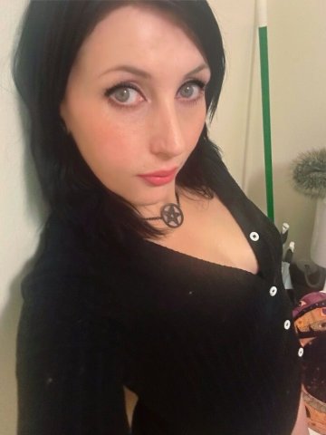 Good girl experience in Long Beach (30) — incalls & outcalls, kink-friendly - 1