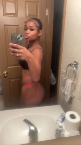 Milwaukee Female Escort (21) — Incall or Cardate, Condoms Required - 1