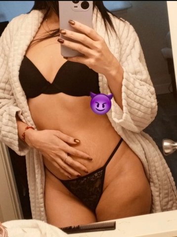 Reyna (28) — Escort femenina colombiana en Everett, WA - 1
