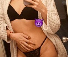 Everett escorts - Reyna (28) — Escort femenina colombiana en Everett, WA
